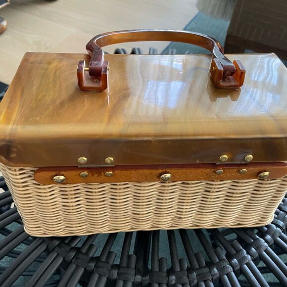 Beautiful Vintage Rattan (looks) handbag      "VINTAGE" - Picture 2 of 14